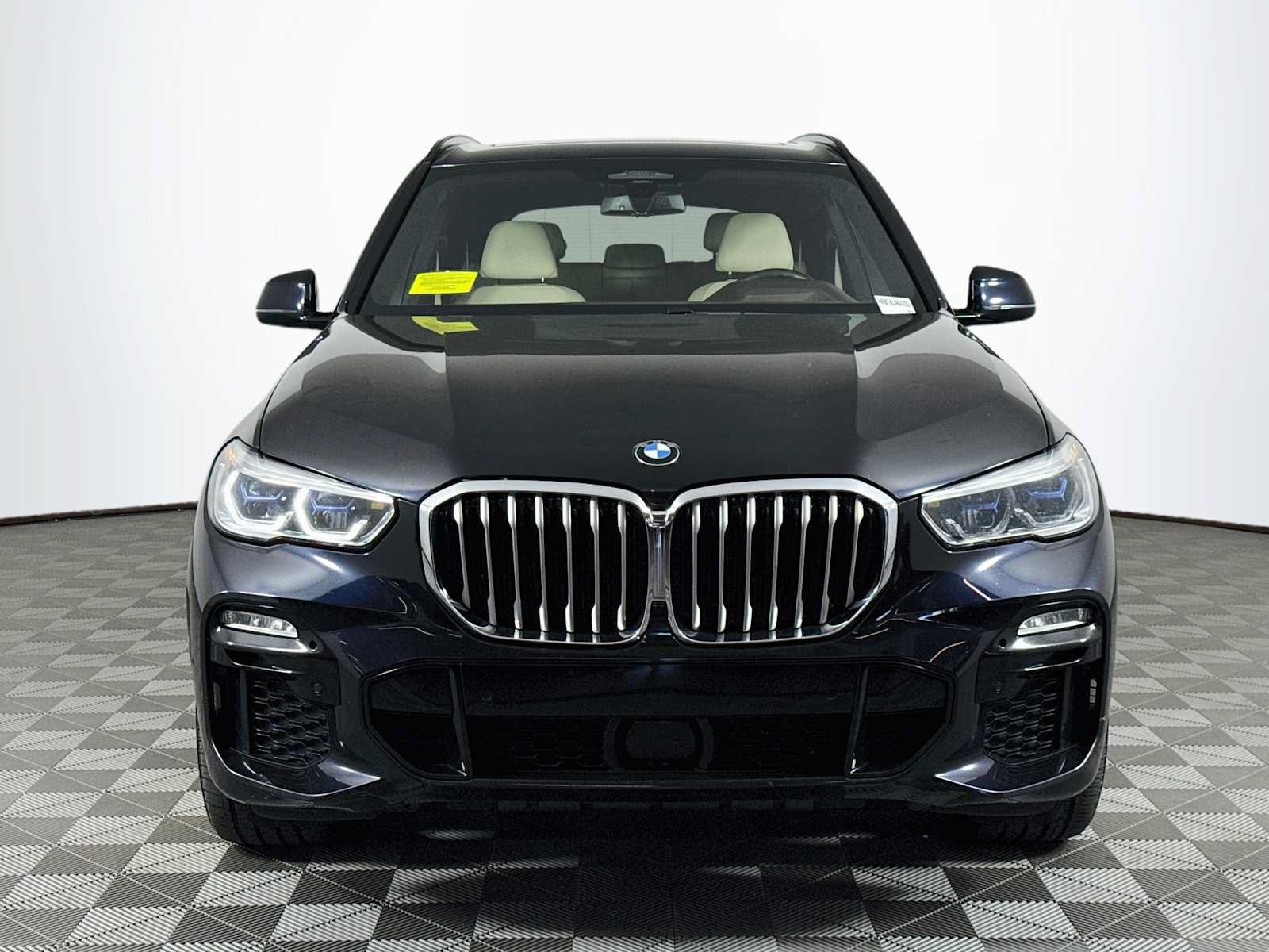 Used 2019 BMW X5 xDrive50i w/ M Sport Package AWD/4WD image 2