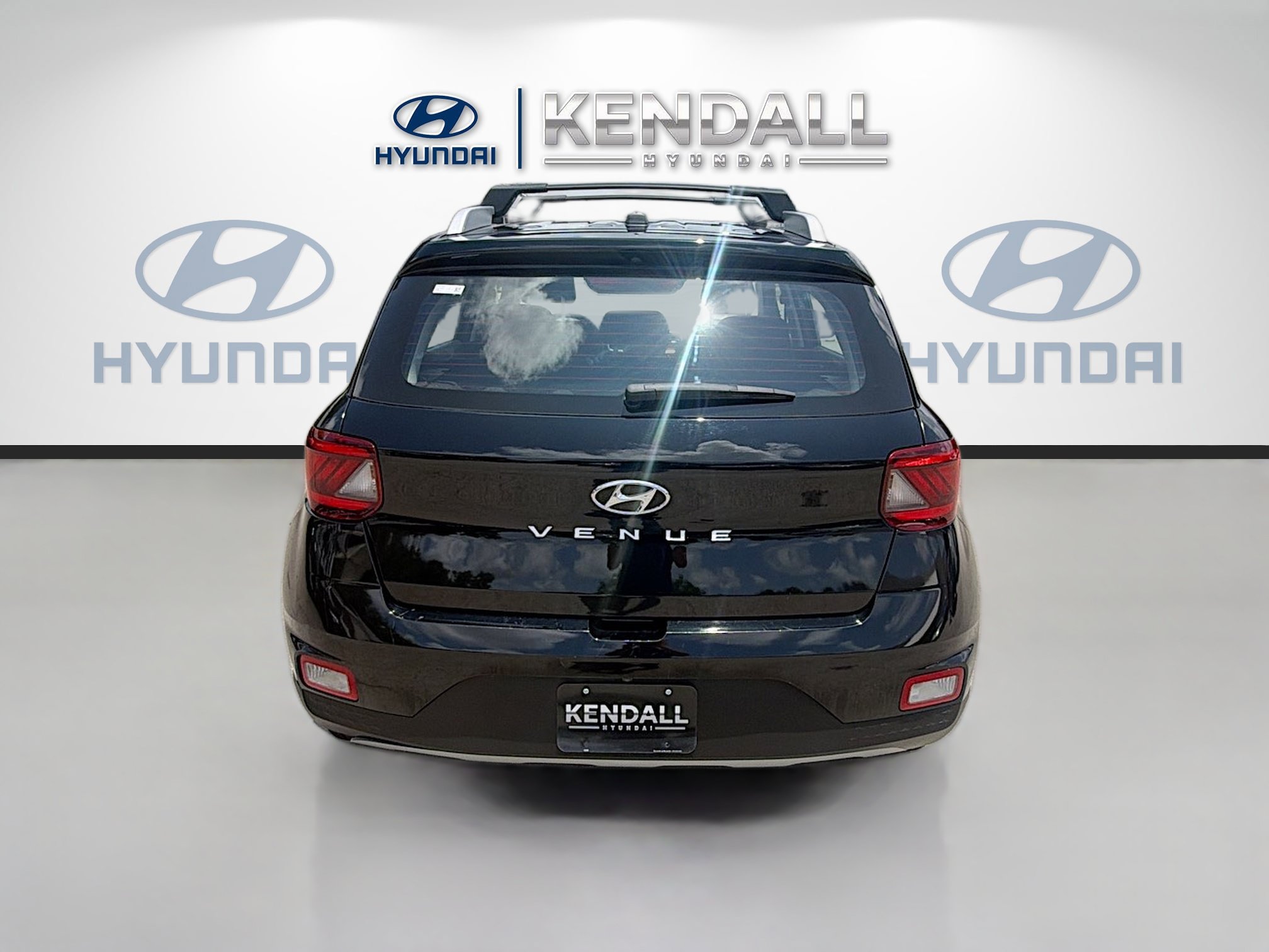 Used 2024 Hyundai Venue SEL FWD image 23