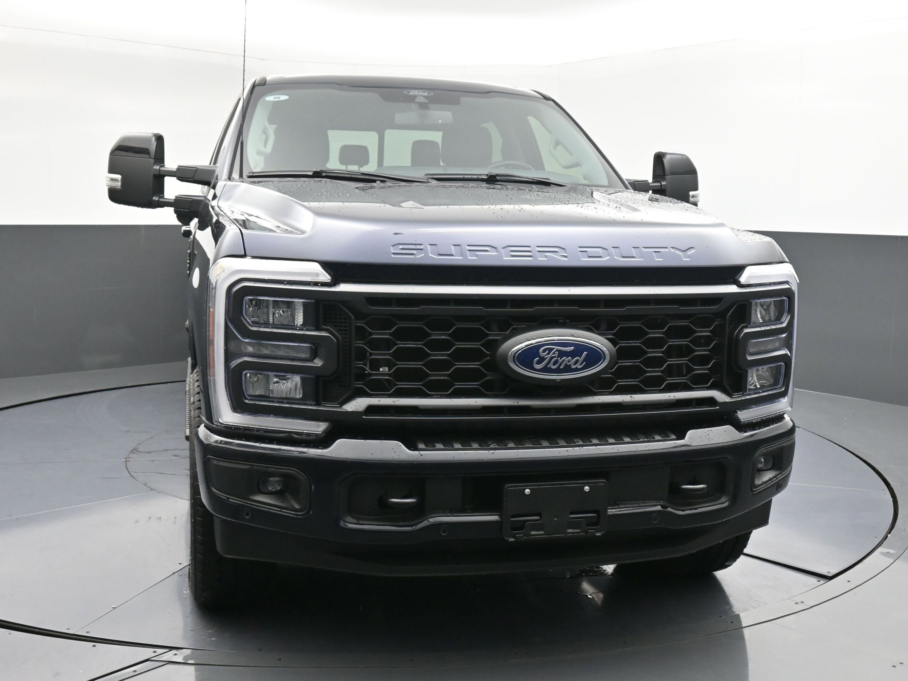 Used 2024 Ford F250 Lariat w/ Lariat Ultimate Package AWD/4WD image 2