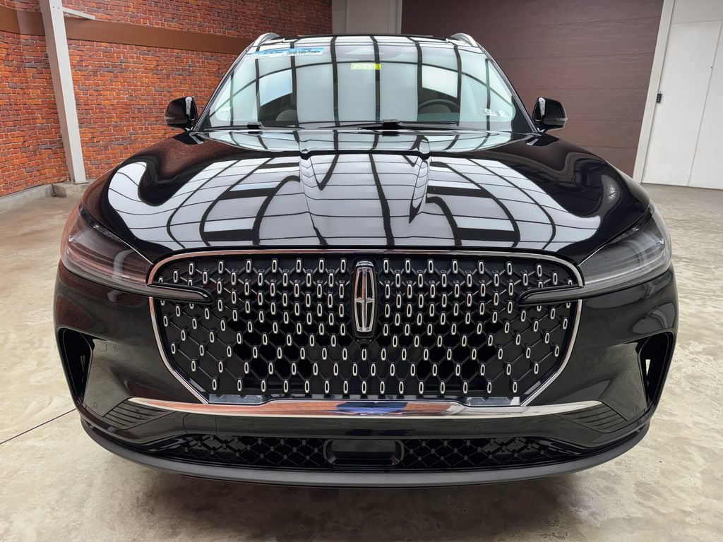 Used 2025 Lincoln Aviator AWD image 8