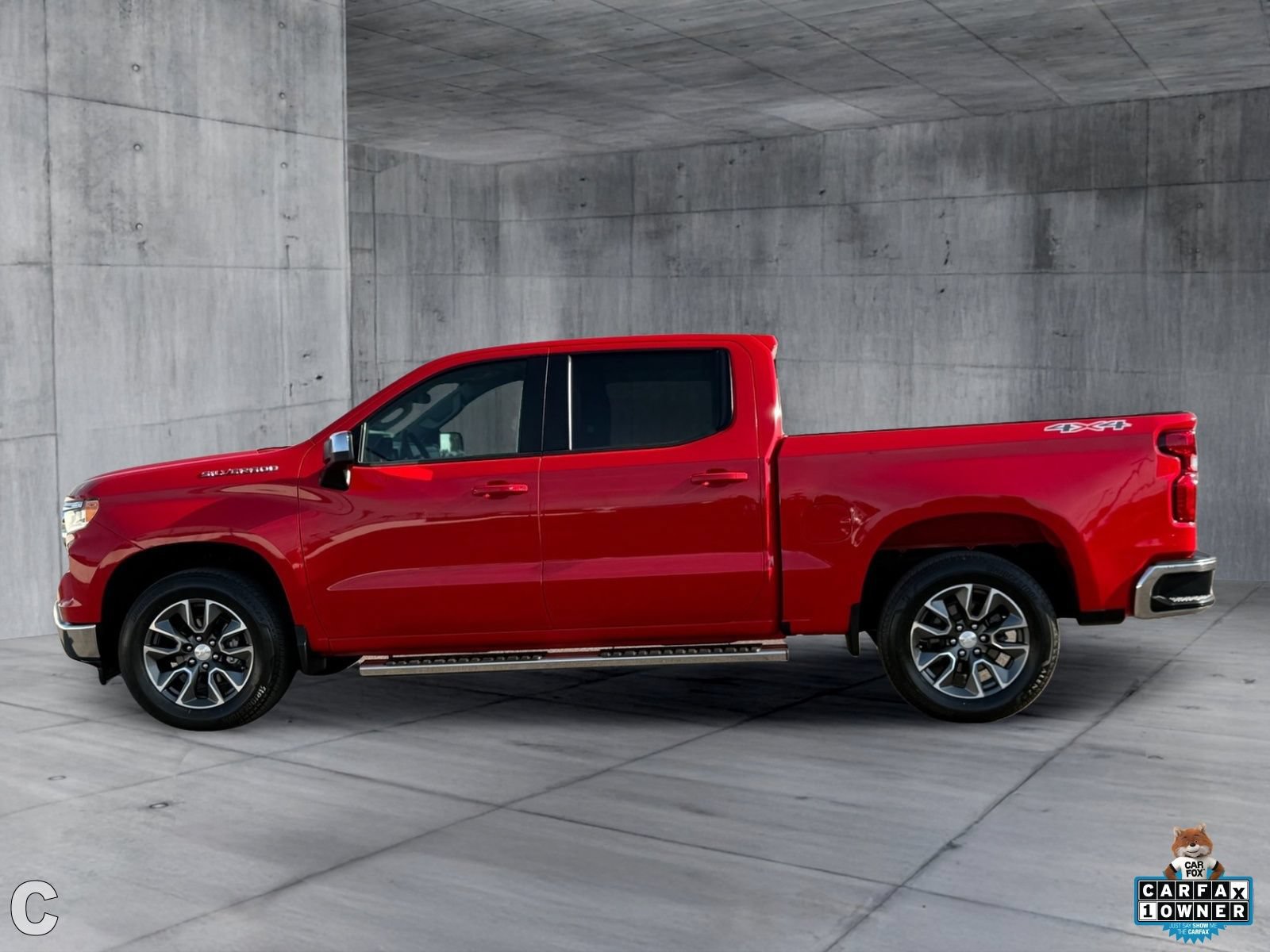 Used 2023 Chevrolet Silverado 1500 LT AWD/4WD image 3