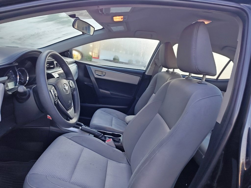 Used 2014 Toyota Corolla LE FWD image 6