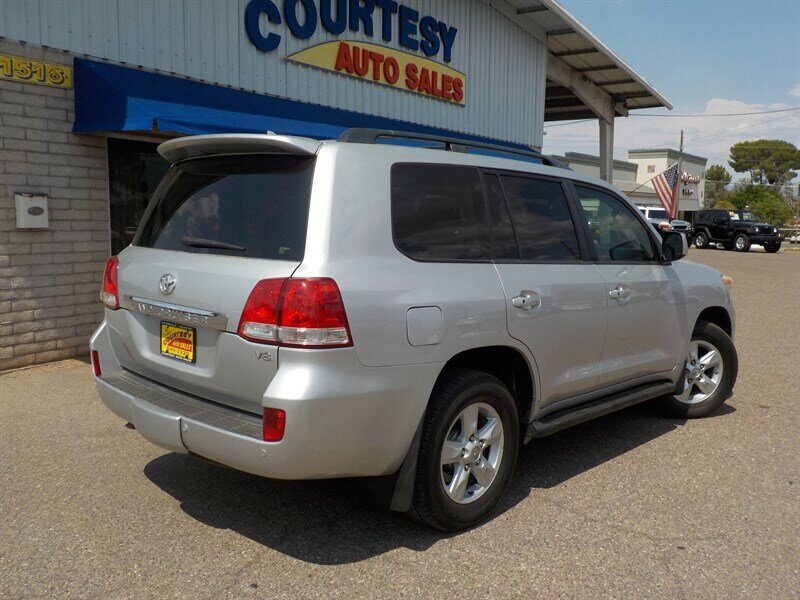 Used 2010 Toyota Land Cruiser image 10