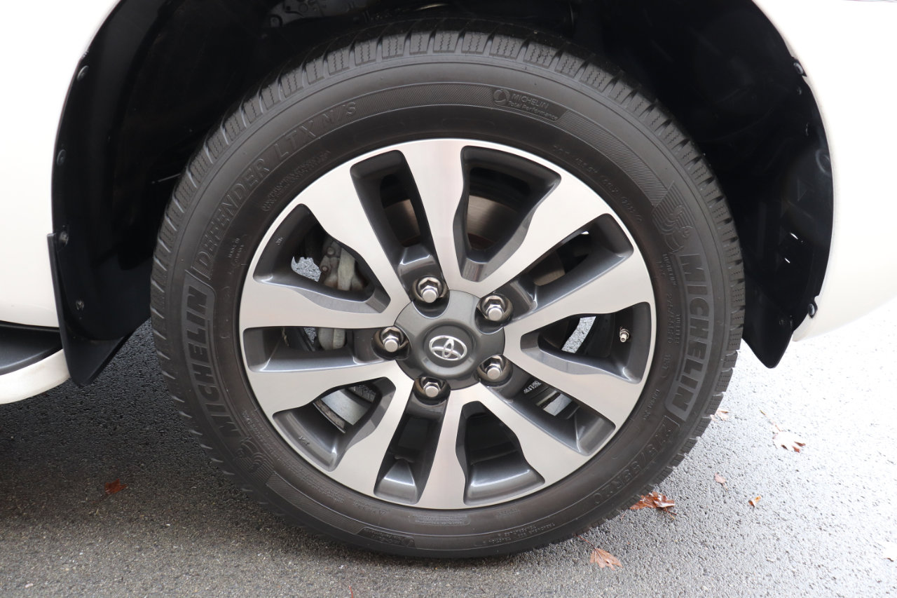 Used 2018 Toyota Sequoia Limited image 81