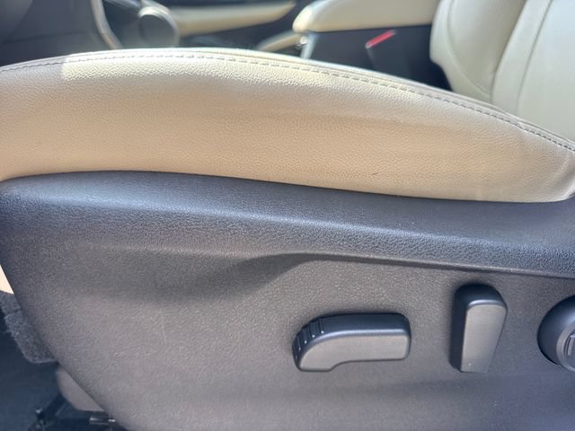 Used 2022 Subaru Ascent Limited AWD/4WD image 15
