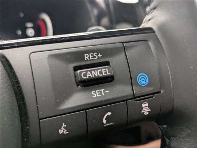 Used 2024 Nissan Pathfinder Platinum AWD/4WD image 14