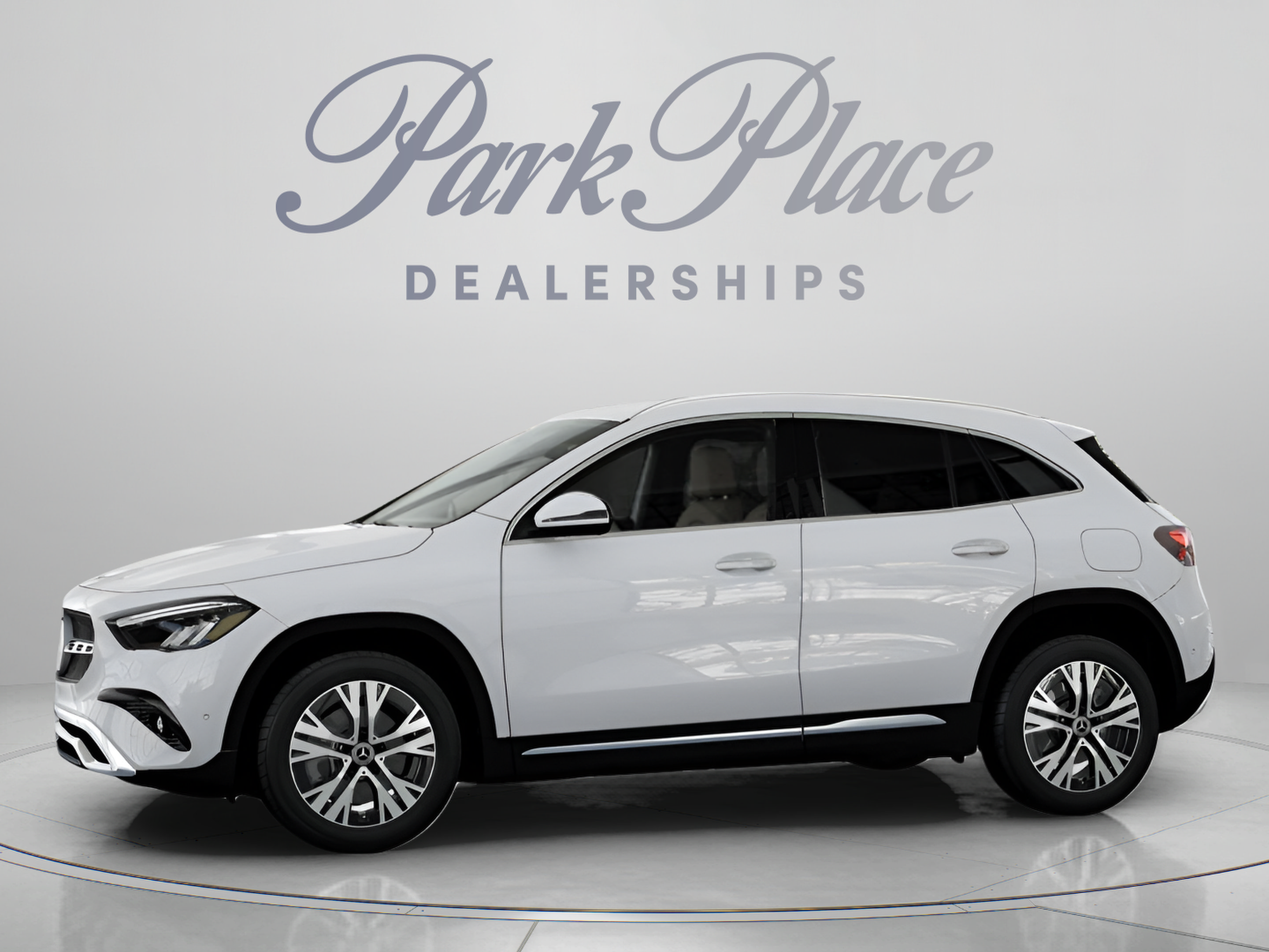 Used 2025 Mercedes-Benz GLA 250 4MATIC image 4