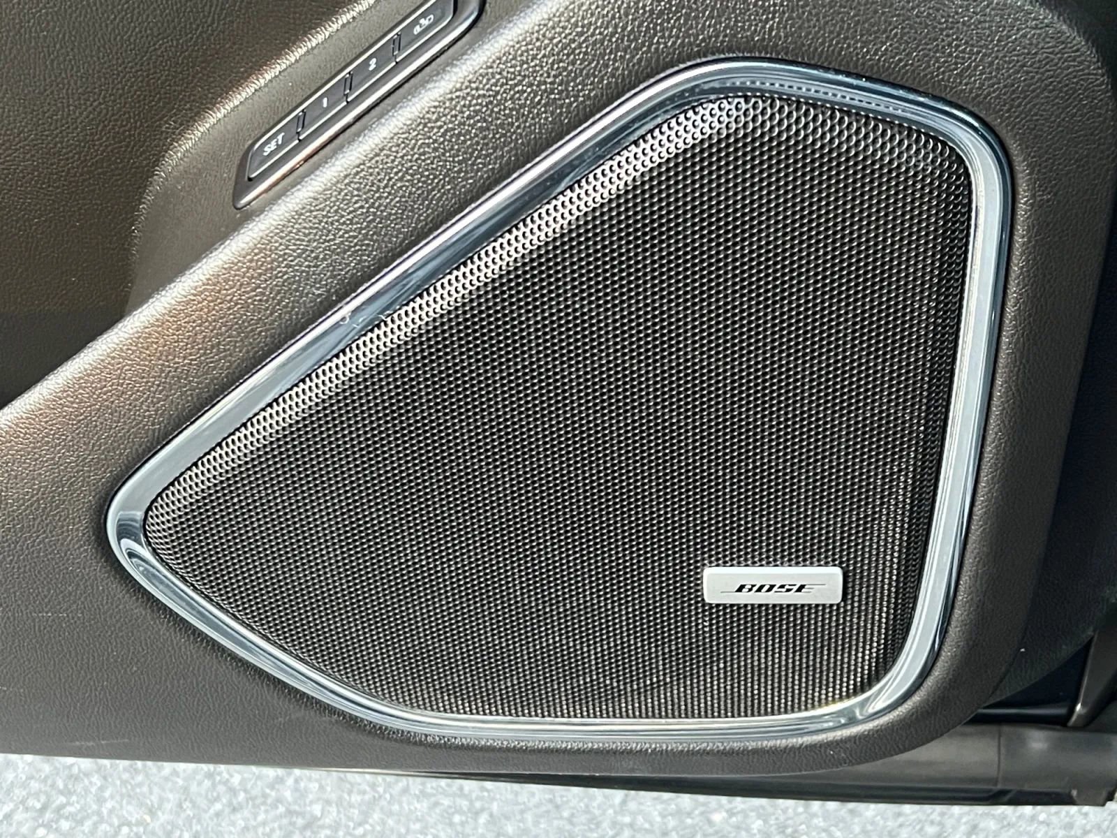 Used 2018 Chevrolet Suburban LT w/ Luxury Package image 49