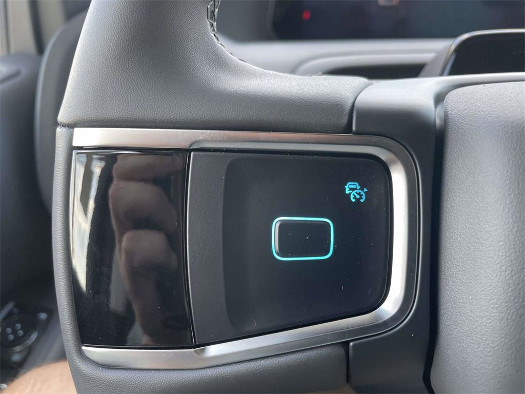 New 2025 Ford Expedition Active image 24