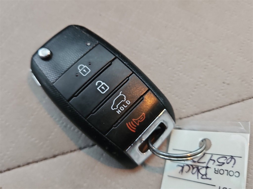 Used 2020 Kia Sorento LX image 37