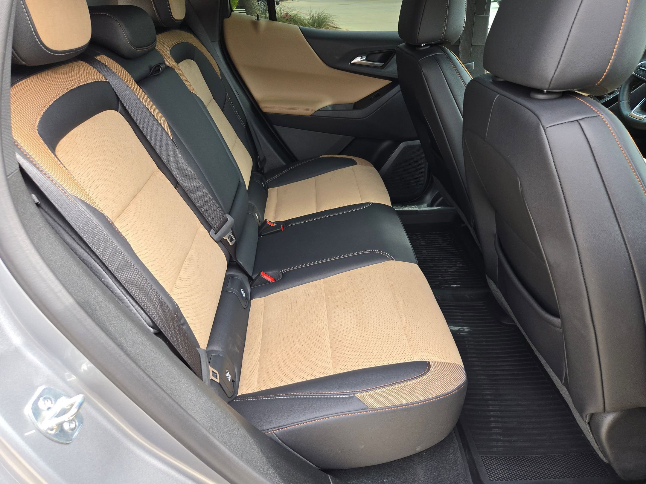 Certified 2026 Chevrolet Equinox ACTIV w/ Convenience Package III image 25