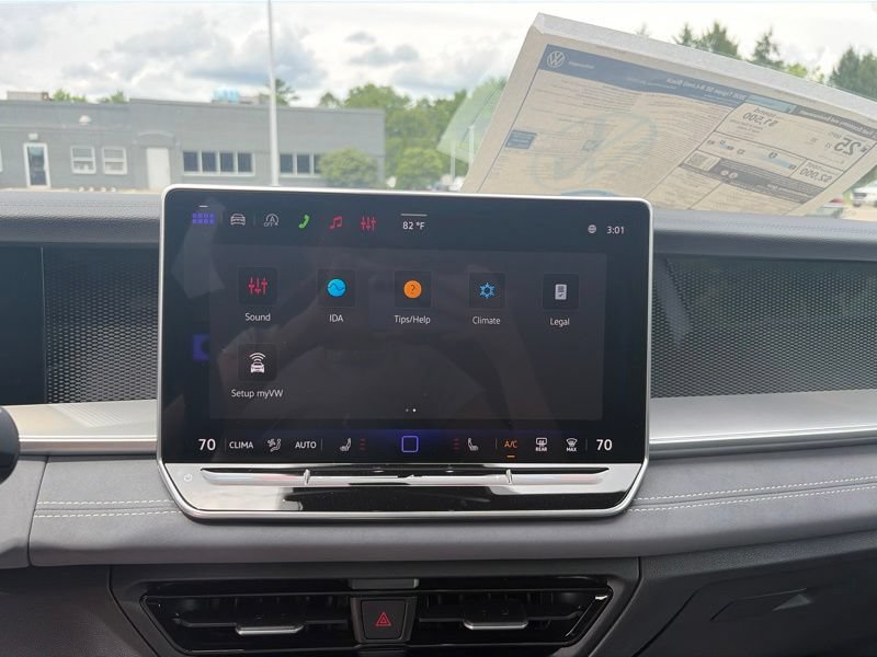 New 2026 Volkswagen Tiguan SE R-Line AWD/4WD image 26