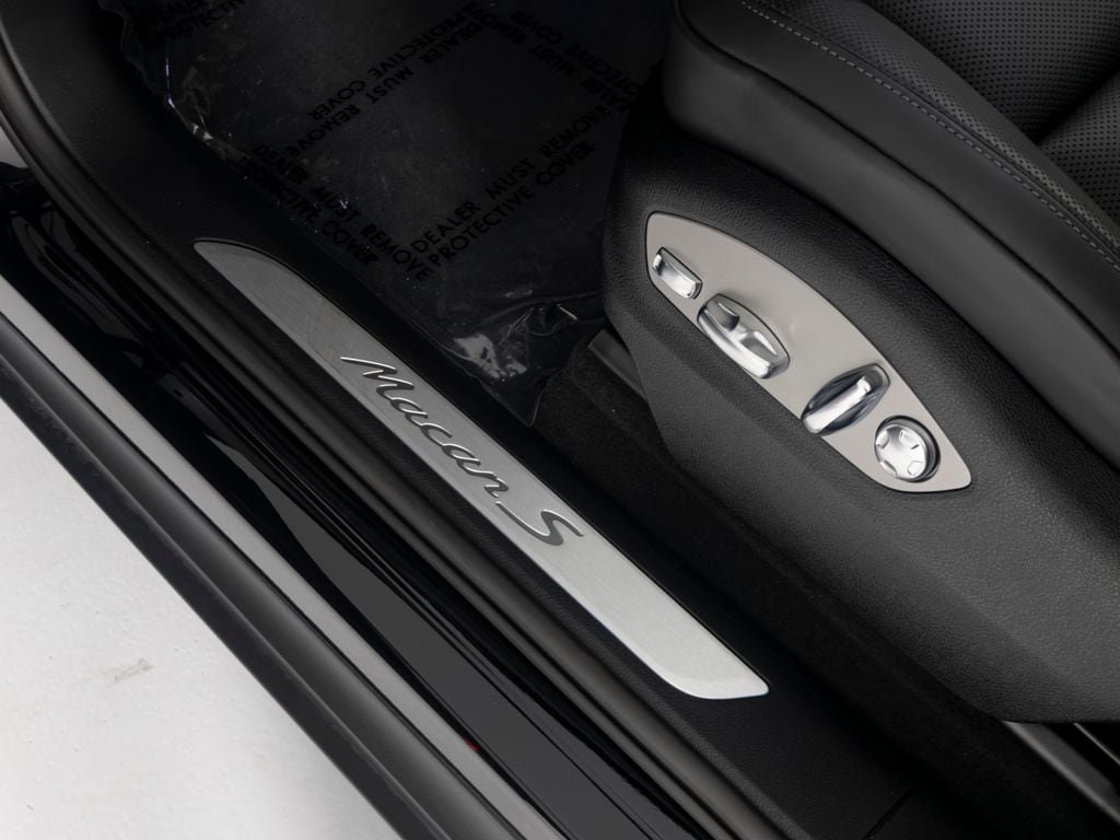 New 2026 Porsche Macan S AWD/4WD image 22