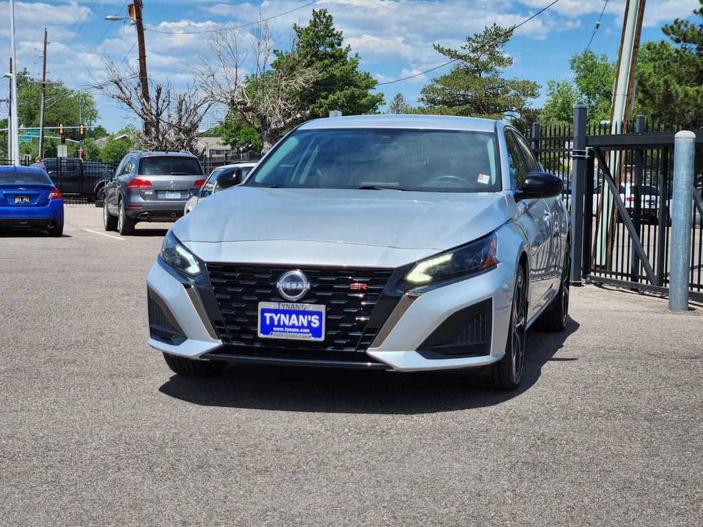 Used 2024 Nissan Altima 2.5 SR AWD/4WD image 3