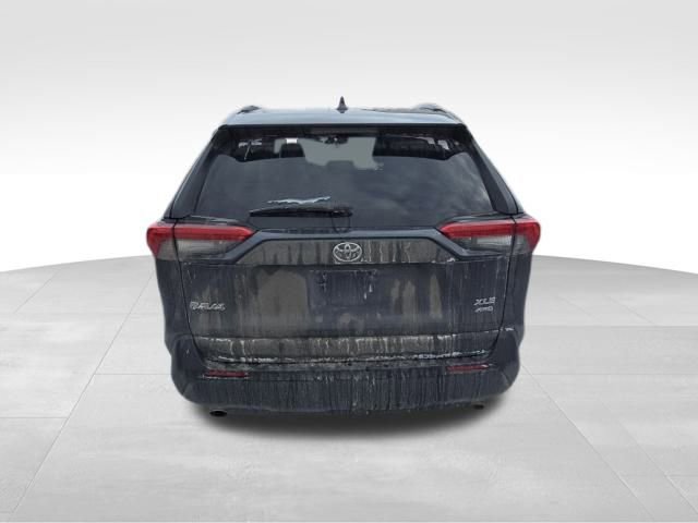 Used 2024 Toyota RAV4 XLE image 4