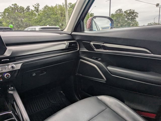 Used 2023 Kia Telluride S AWD/4WD image 16