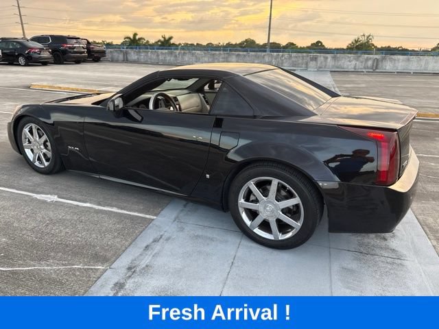 Used 2006 Cadillac XLR RWD image 13