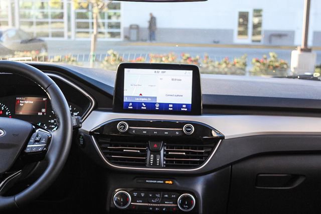 Used 2022 Ford Escape SEL image 18