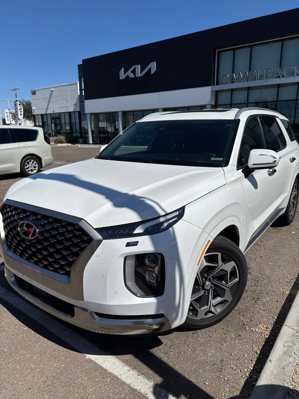 Used 2022 Hyundai Palisade Calligraphy AWD/4WD image 2