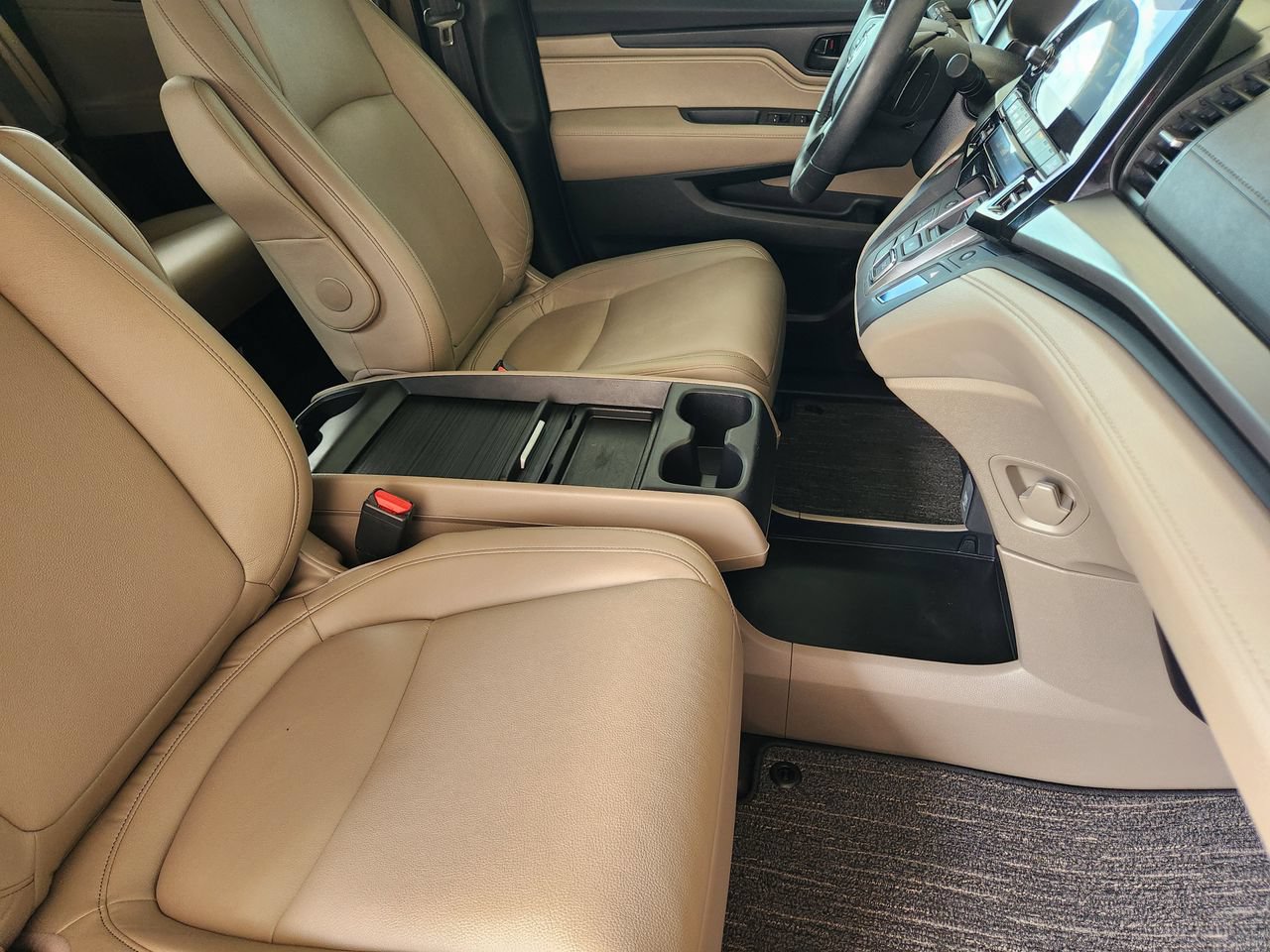 Certified 2024 Honda Odyssey EX-L image 13