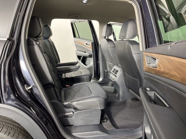 Used 2024 Volkswagen Atlas SE w/ Black Wheel Package image 50