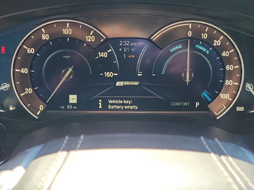 Used 2019 BMW 530e w/ Convenience Package RWD image 32