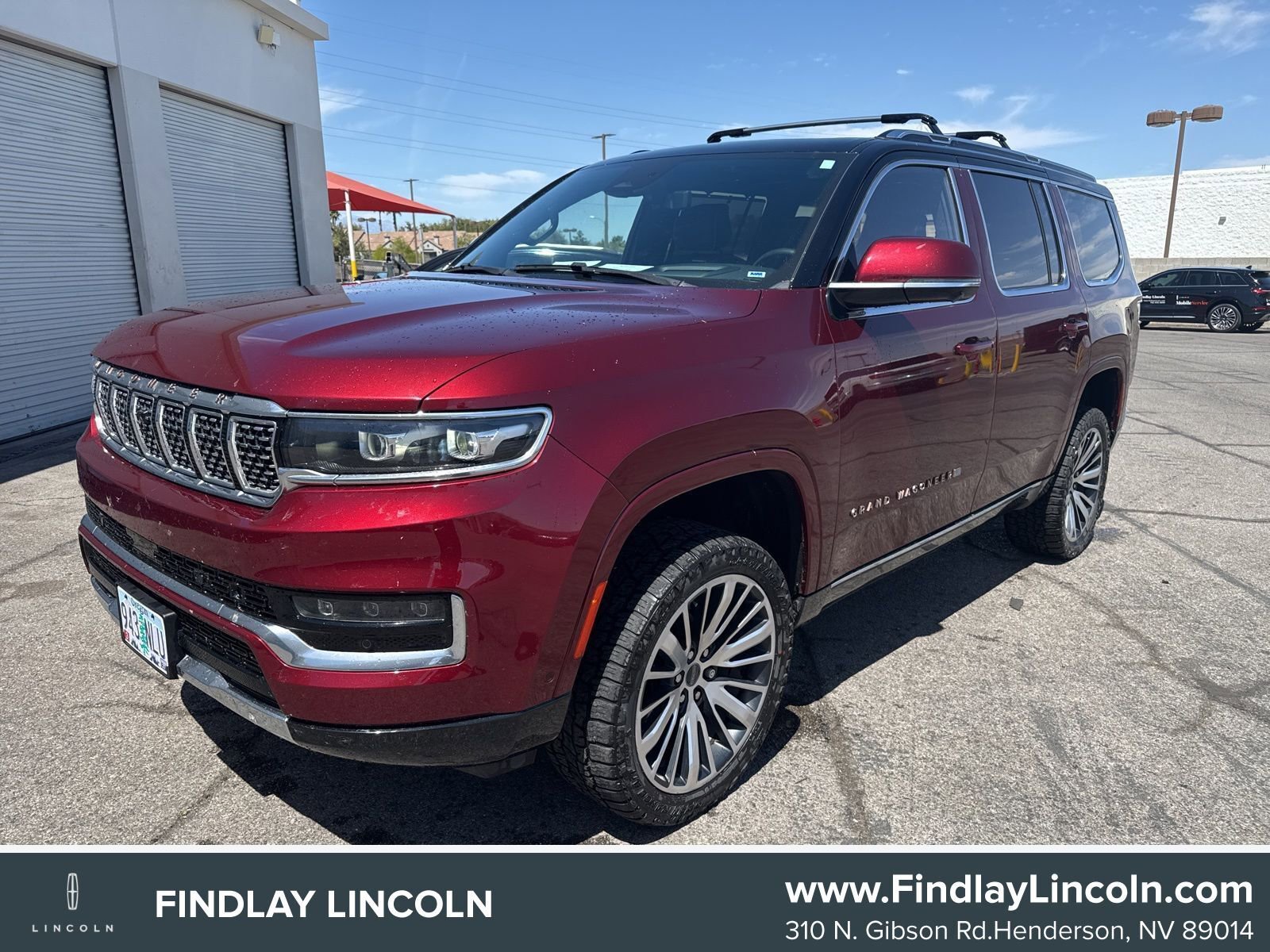 Used 2022 Jeep Grand Wagoneer Series III AWD/4WD image 1