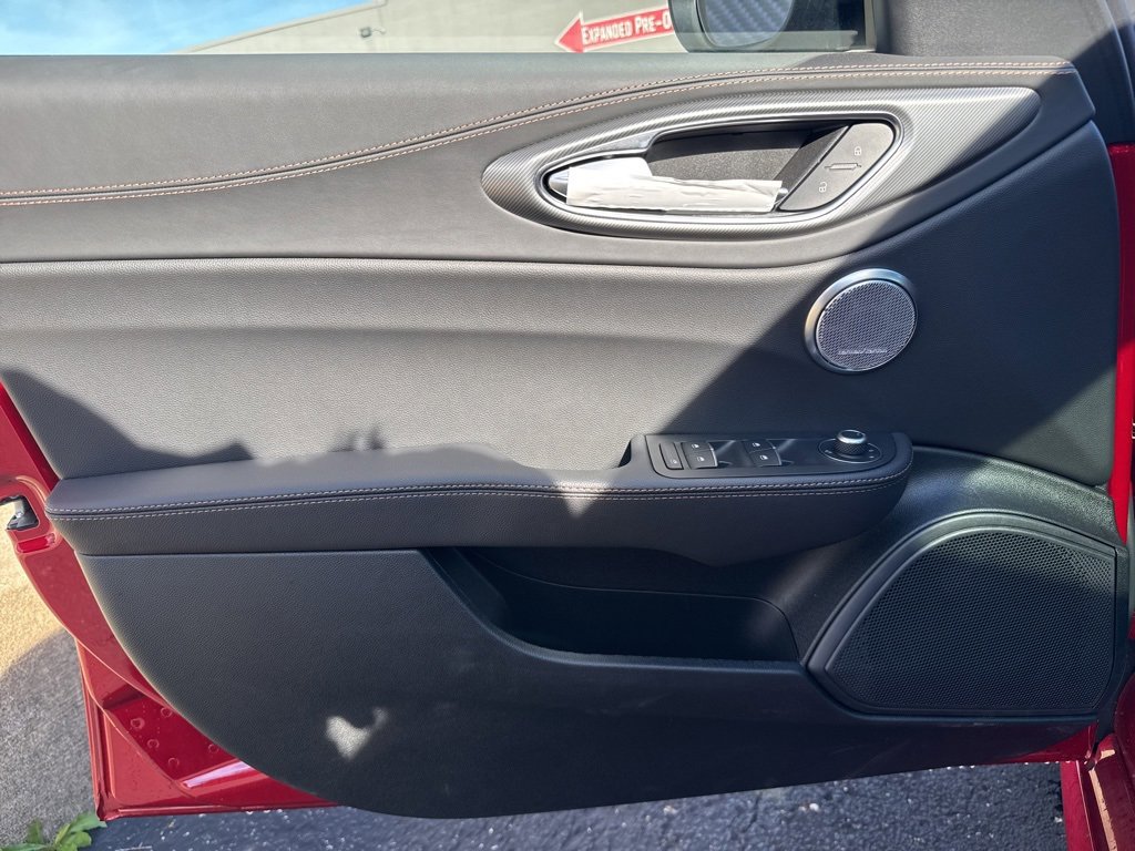 New 2025 Alfa Romeo Giulia AWD w/ Driving Assist Package image 13