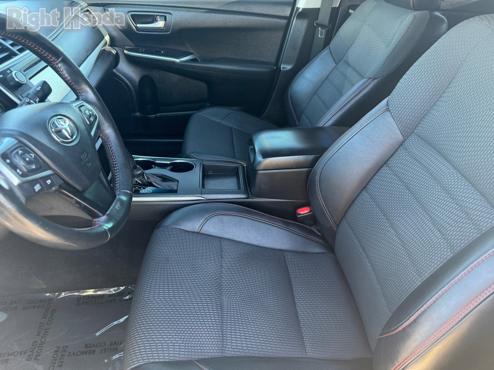 Used 2016 Toyota Camry SE image 12