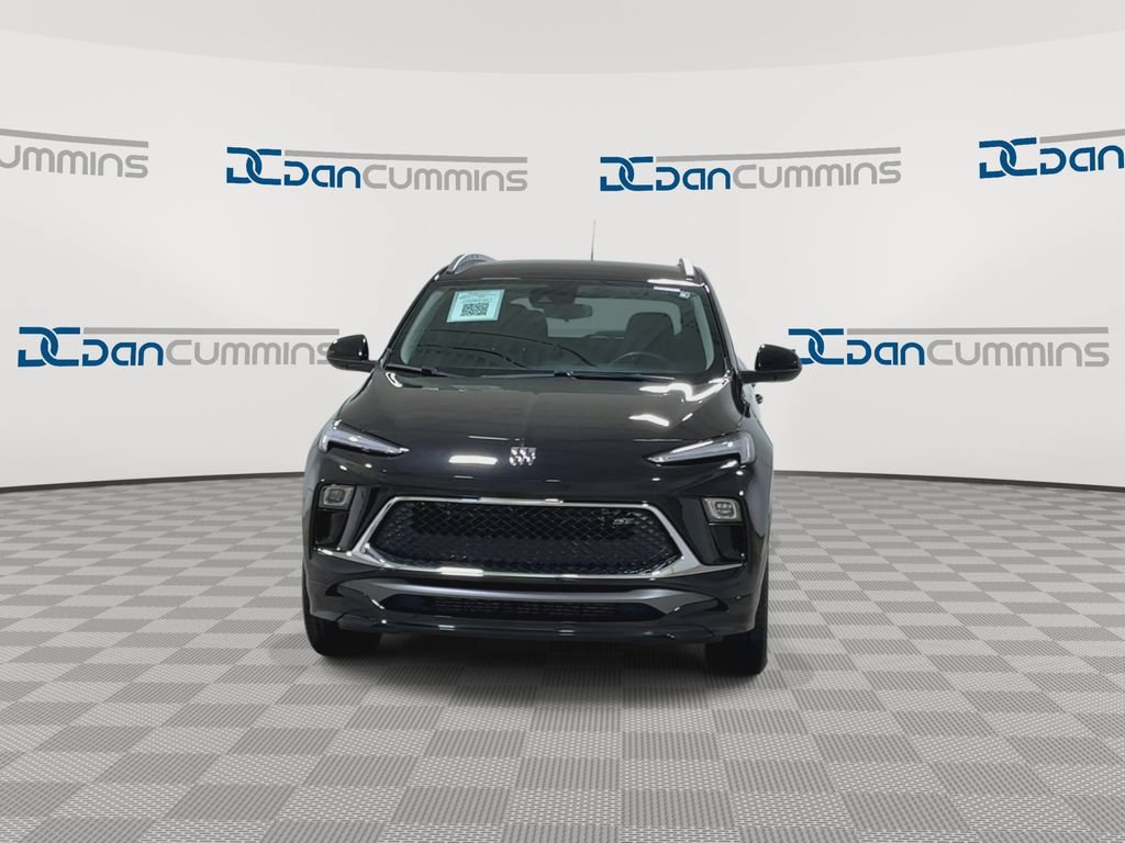 Used 2025 Buick Encore GX Sport Touring FWD image 3