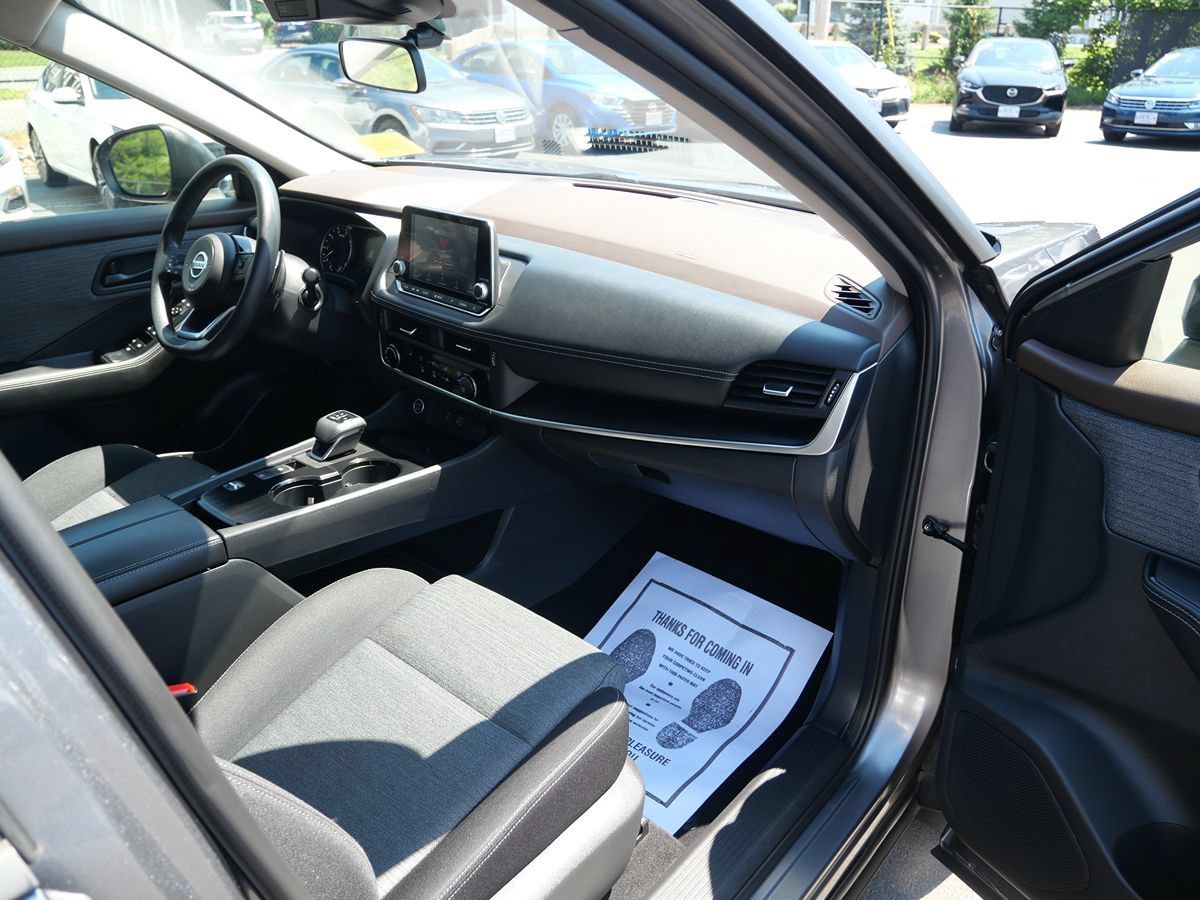 Used 2021 Nissan Rogue S FWD image 17