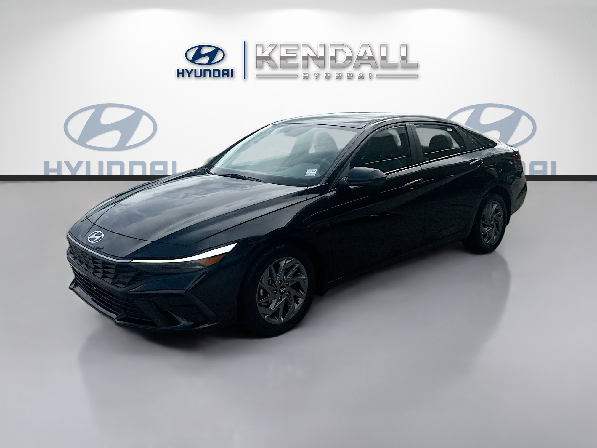 Used 2024 Hyundai Elantra SEL FWD image 3
