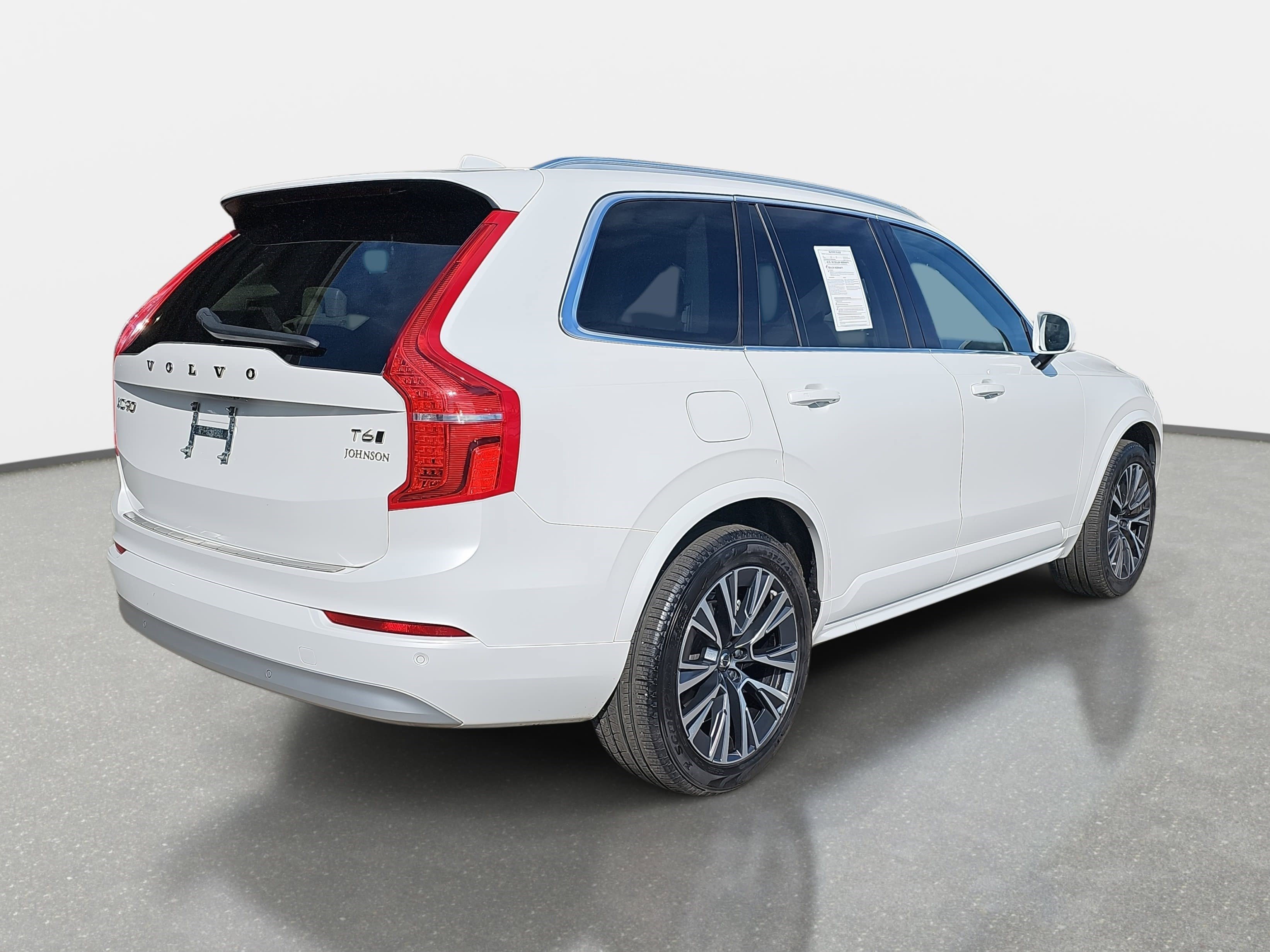 Used 2022 Volvo XC90 T6 Momentum w/ Climate Package image 5