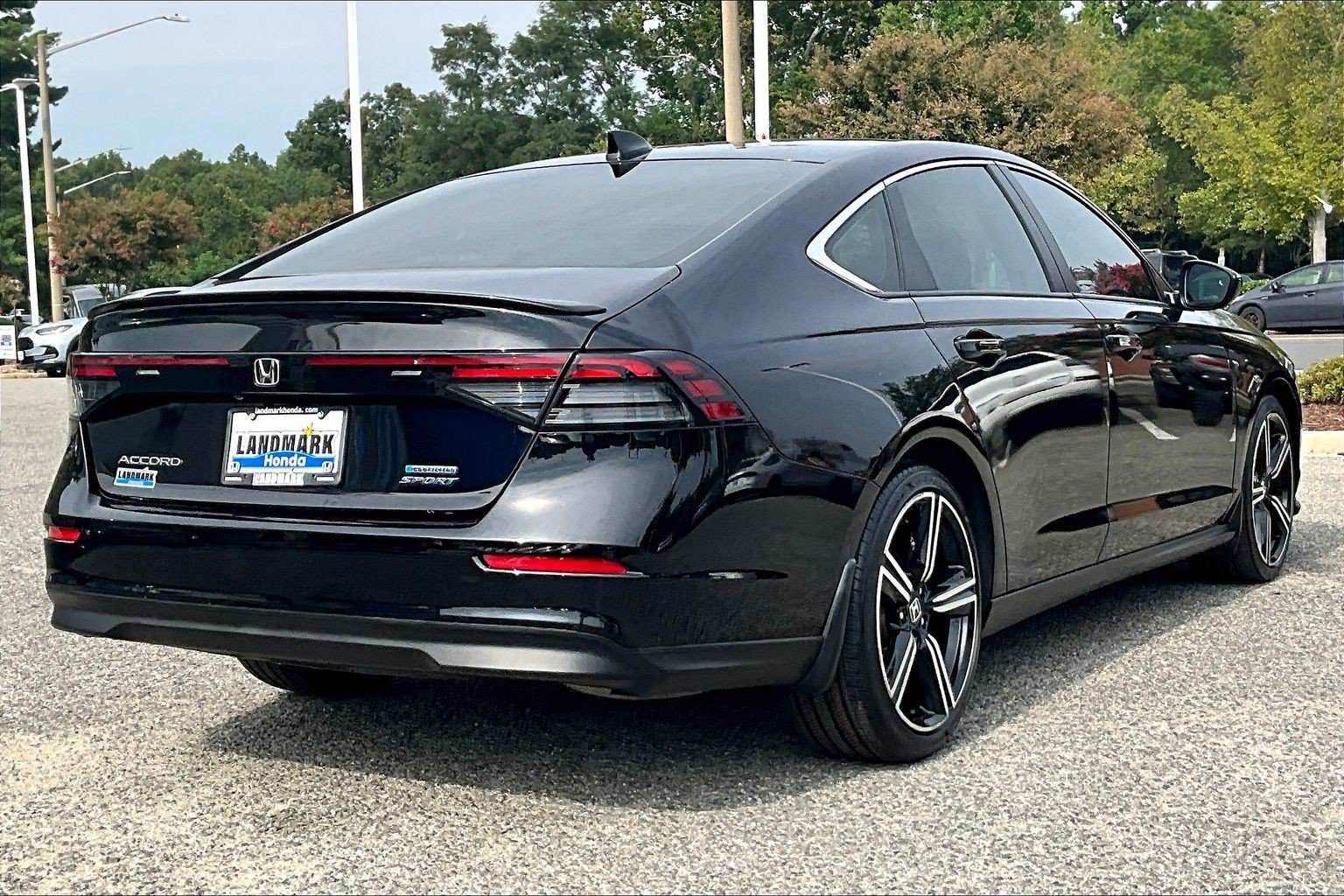 Used 2023 Honda Accord Sport image 2