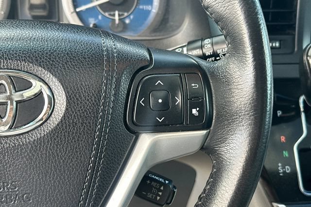 Used 2017 Toyota Sienna XLE w/ XLE Navigation Package FWD image 29