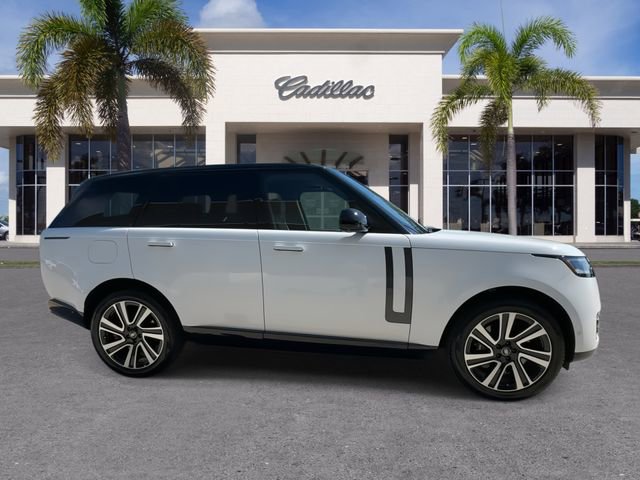 Used 2023 Land Rover Range Rover SE image 16