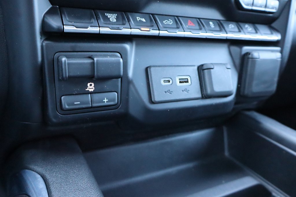 Used 2020 Chevrolet Silverado 2500 LTZ w/ LTZ Plus Package image 14