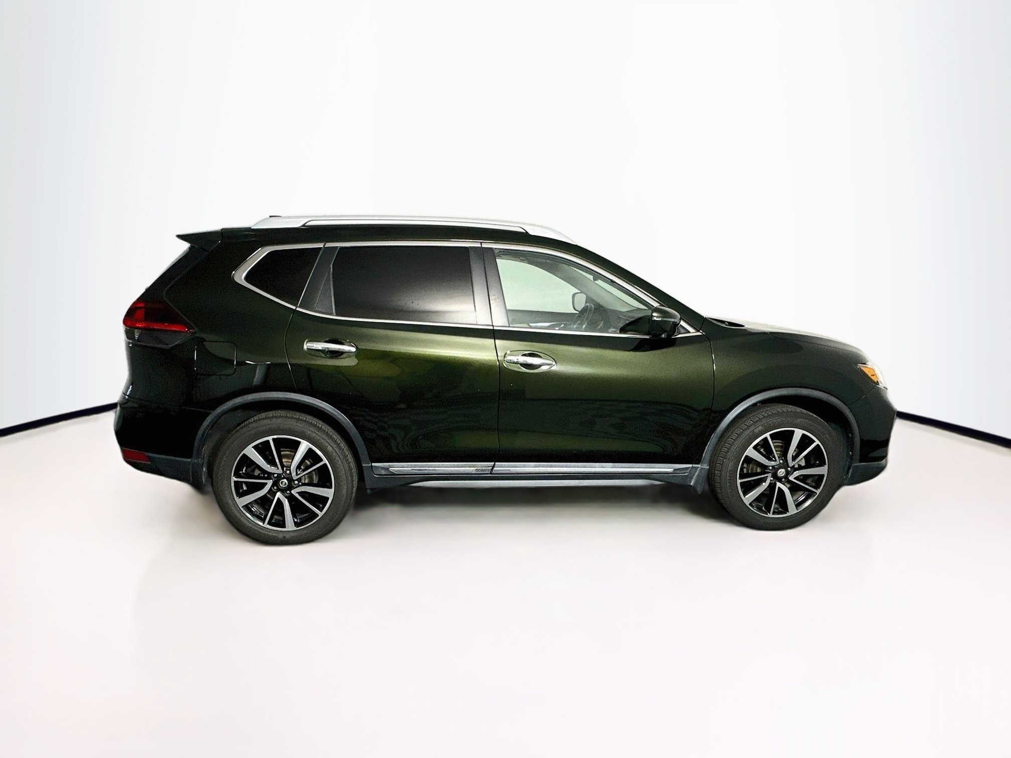 Used 2019 Nissan Rogue SL w/ Premium Package AWD/4WD image 10