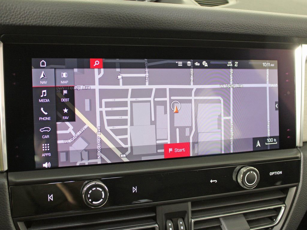 Certified 2026 Porsche Macan AWD/4WD image 28