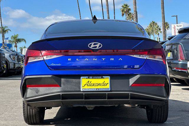 Used 2025 Hyundai Elantra Sport image 5