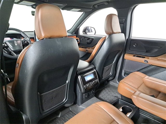Used 2021 Lincoln Aviator Reserve w/ Equipment Group 201A image 11