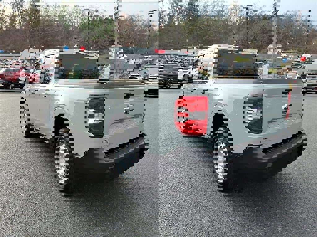 Used 2024 Ford Maverick XL image 4