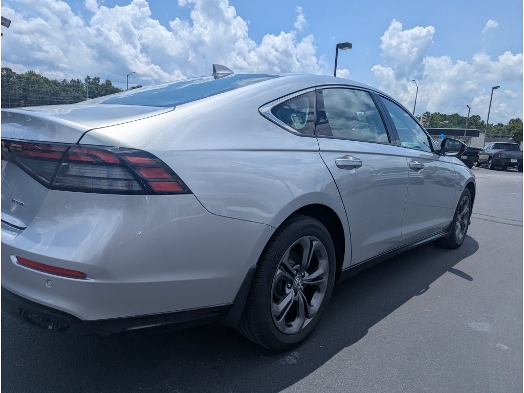 Certified 2025 Honda Accord EX-L image 4