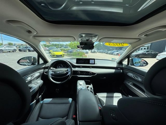 Certified 2023 Genesis GV70 2.5T w/ Select Package AWD/4WD image 38