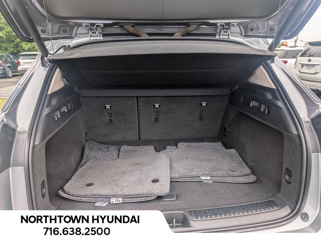 Used 2021 Buick Envision Avenir AWD/4WD image 36