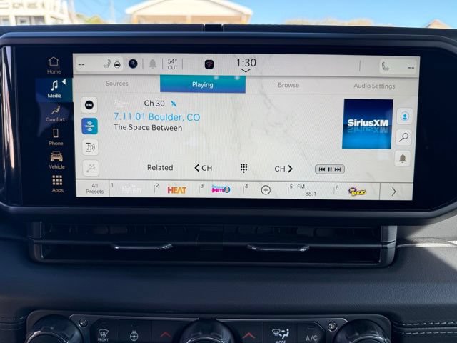 New 2026 Jeep Gladiator Sport AWD/4WD image 19