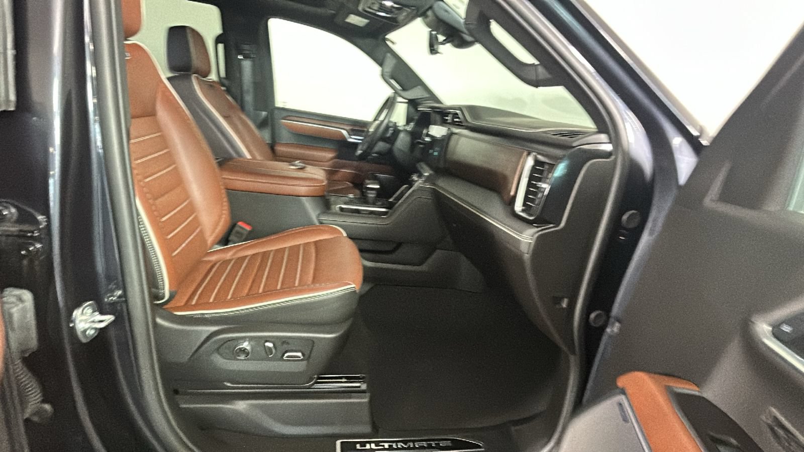Used 2025 GMC Sierra 1500 Denali Ultimate AWD/4WD image 36