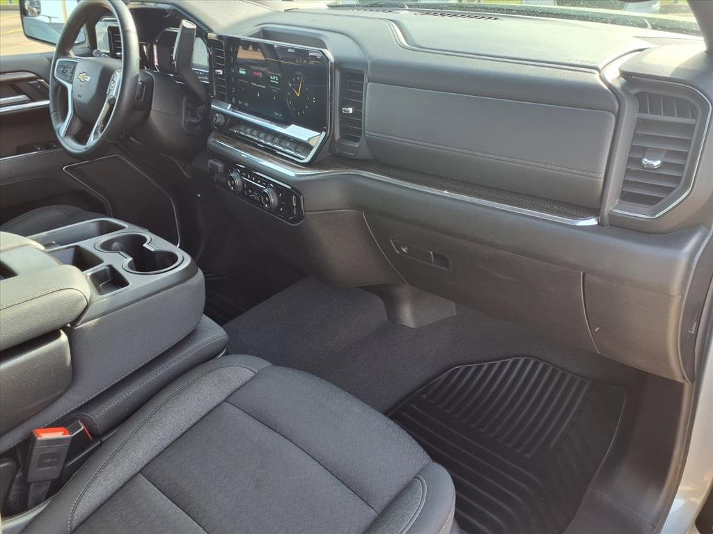 Used 2025 Chevrolet Silverado 1500 LT image 28