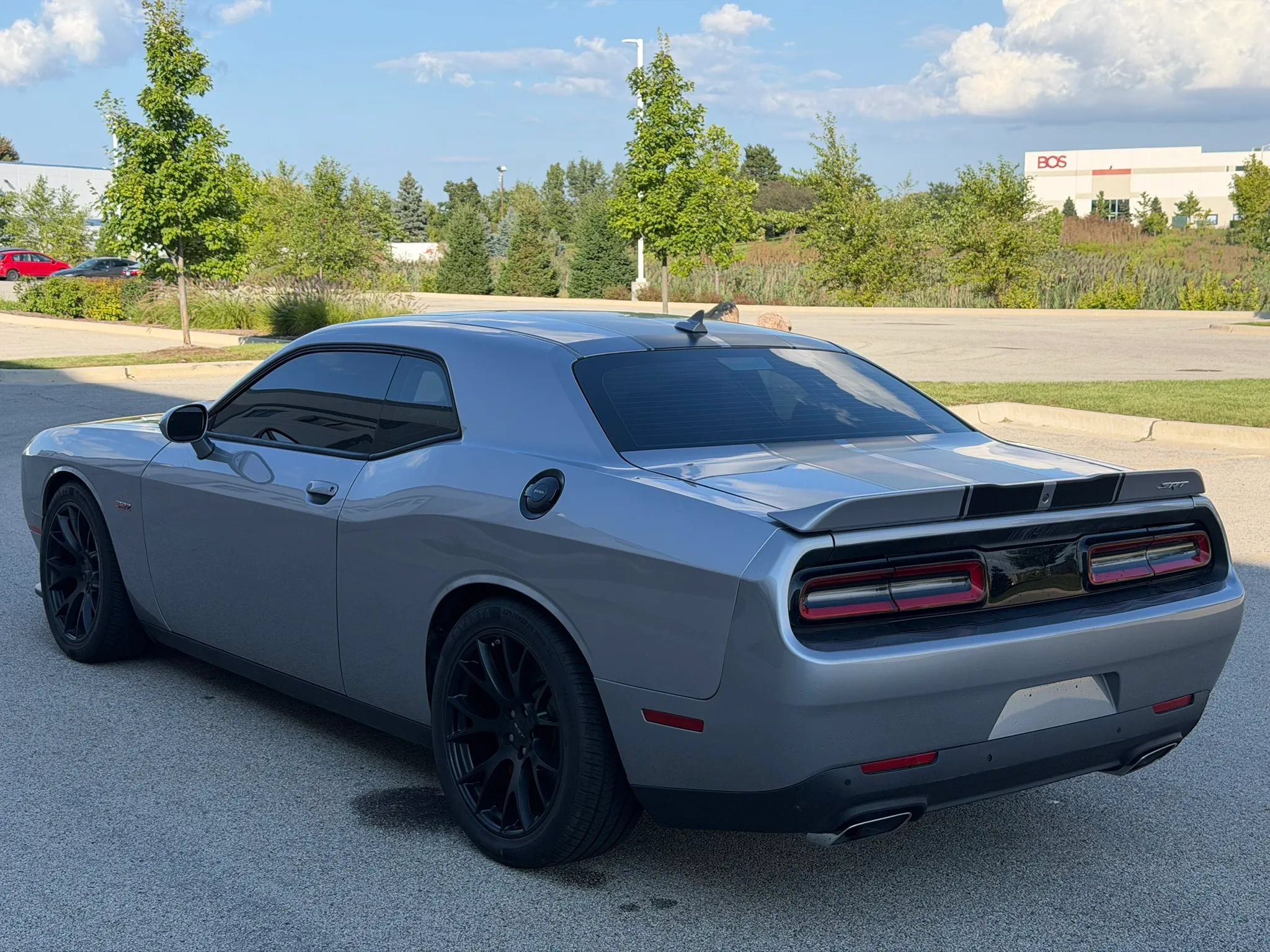 Used 2015 Dodge Challenger SRT RWD image 7