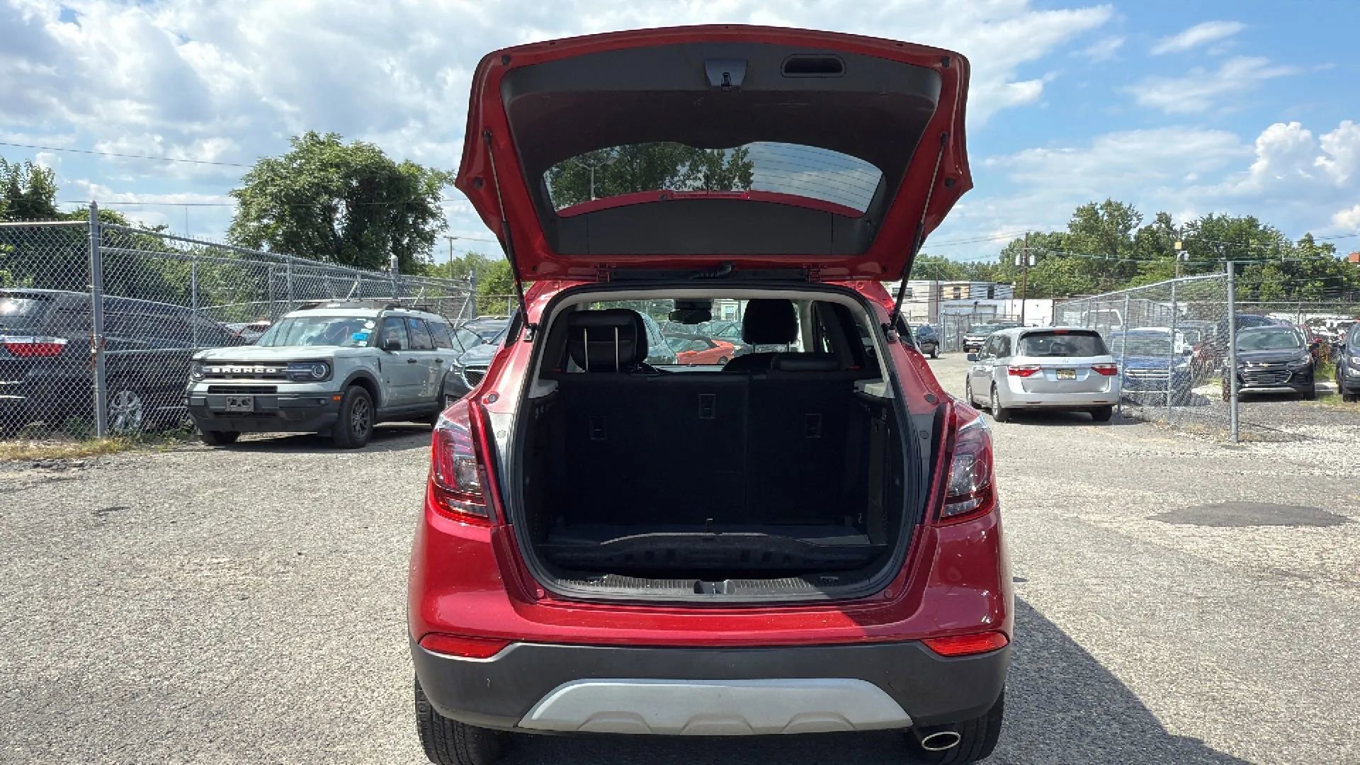 Used 2020 Buick Encore Preferred image 27